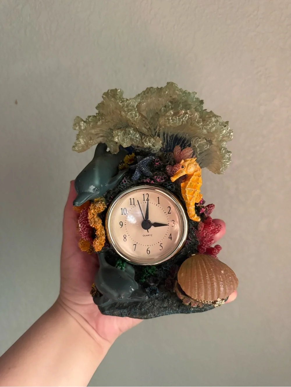 Vintage Underwater Coral Reef Table Clock - Yellow & Green Accent